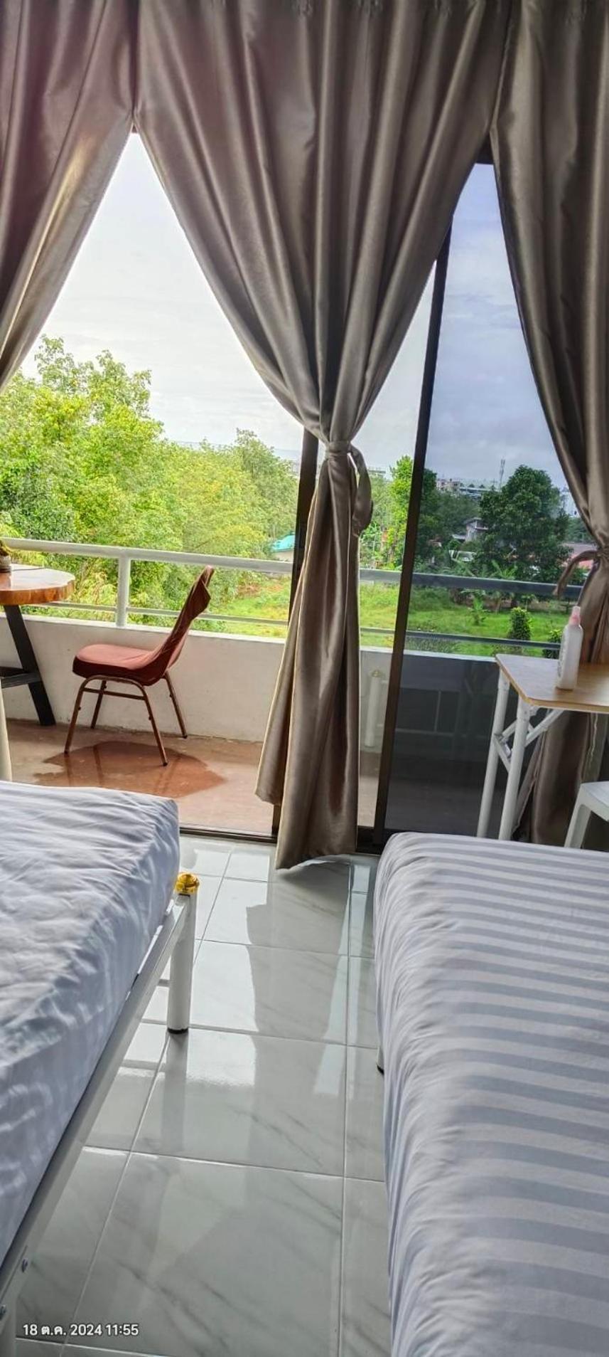 Batikseafood Airport & Room Ban Bo Sai Klang Номер фото